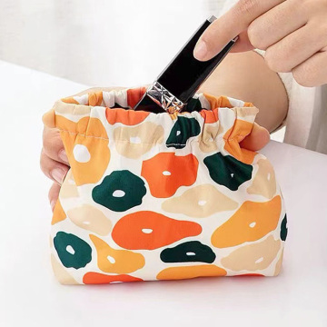 Mini Pocket Cosmetic Bag Waterproof Printed Floral Makeup Pouch For Purse Travel Makeup Organizer Bag for Lipstick Headphones