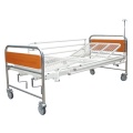 Cama para hospital con dos manivelas