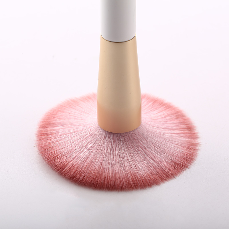 mini makeup brush