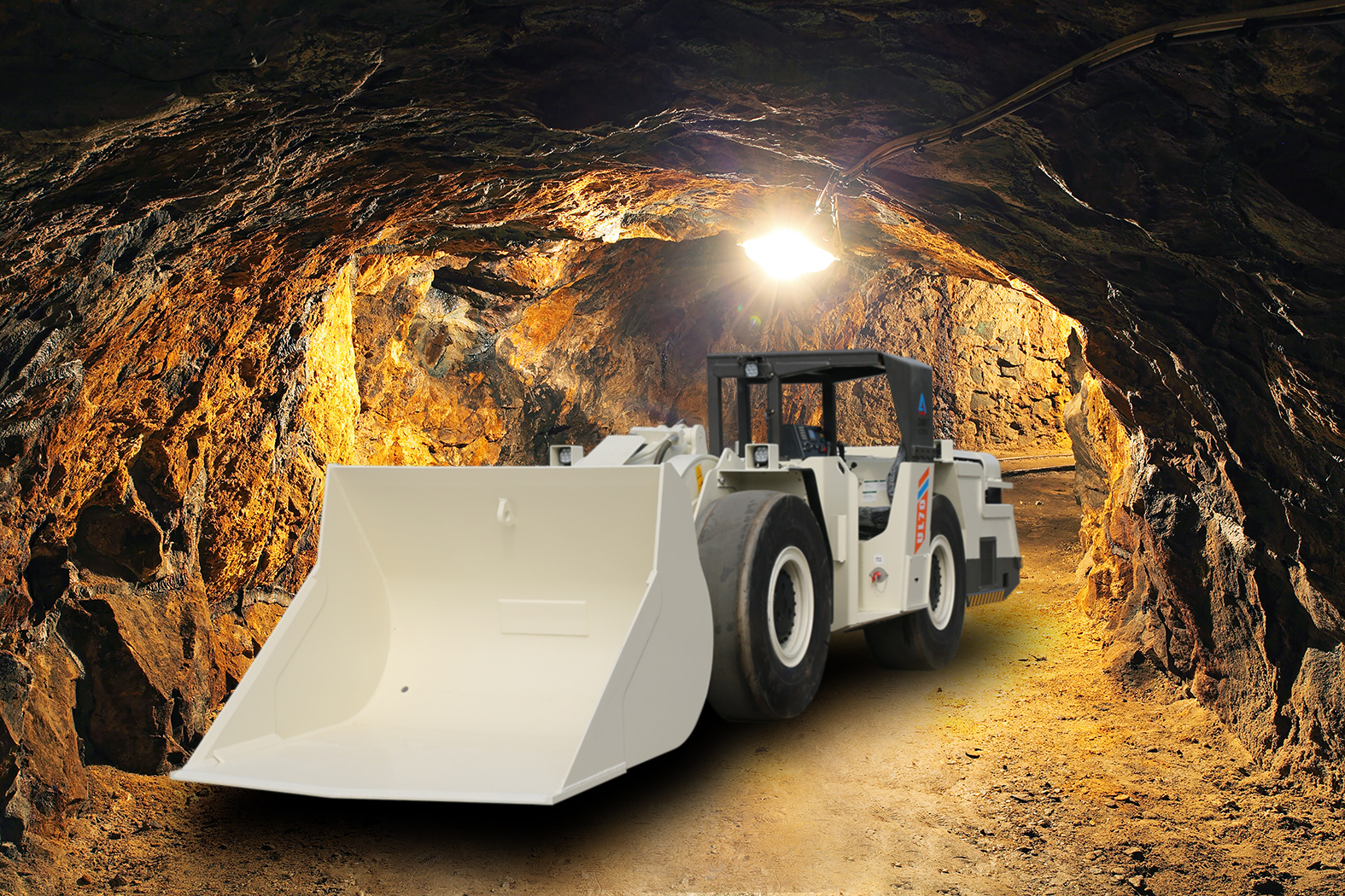 LHD Underground Loader with 4×4 drive