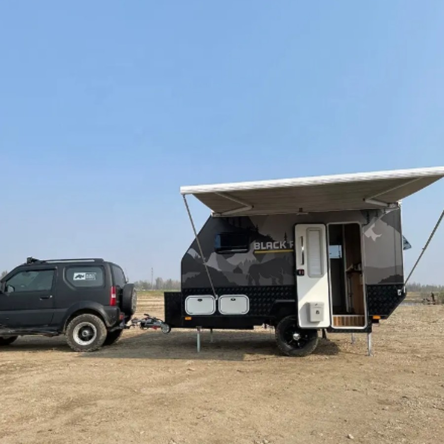 Grande trailer de RV Oerland fora da estrada Camper