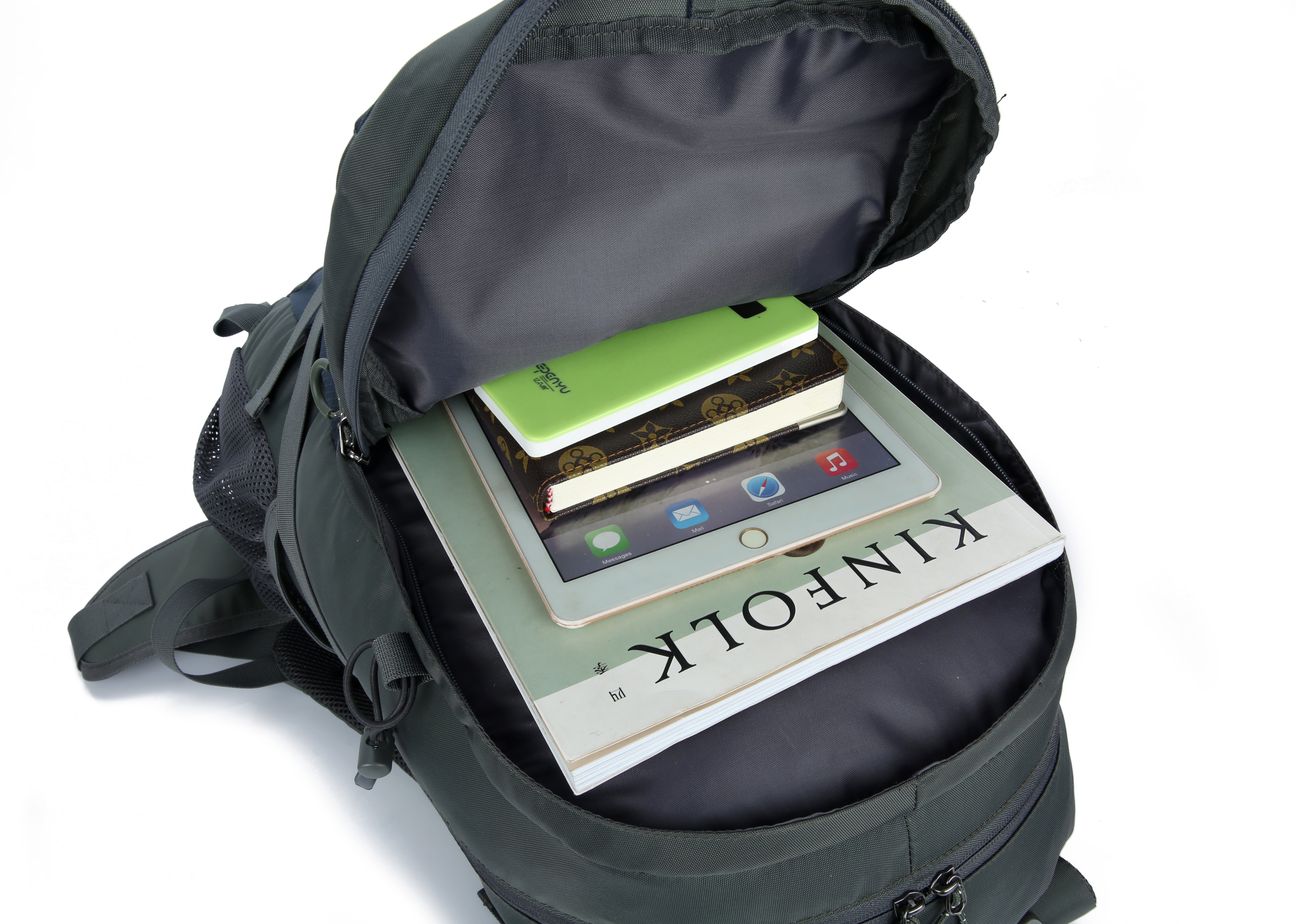 Мод backpacked как открыть рюкзак. Открытый рюкзак.
