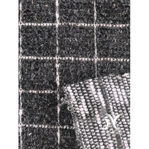 Maglione scozzese nero lavorato a maglia
