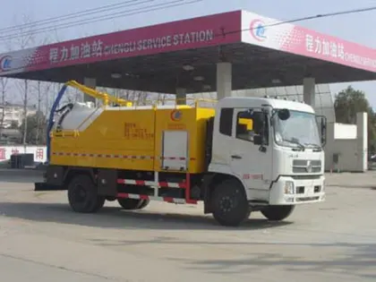Dongfeng Sewer Cleaning Vacuum Tank Sucking Truck