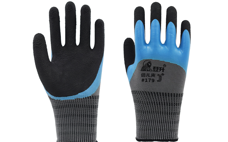 Waterproof, non-slip gloves