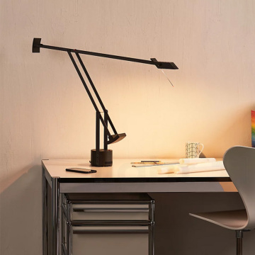 Designer italiano Lampada da scrivania Tizio: lampada da lettura di computer di studio in metallo con braccio di oscillazione lungo e luce a LED