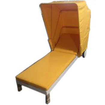 Lounge chair with aluminum frame