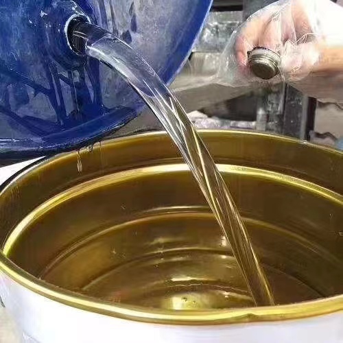 Adhesivo de poliuretano Polyurethane adhesive