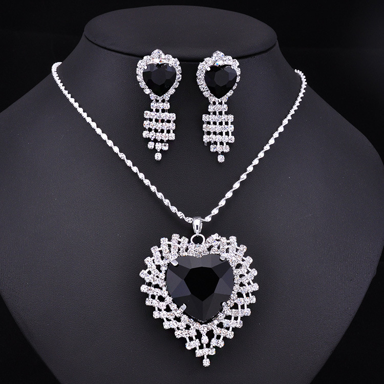 Fashion crystal necklace set