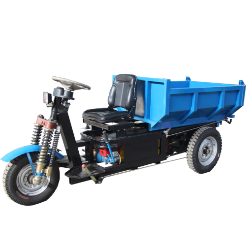Triciclo motorizado operado pela bateria
