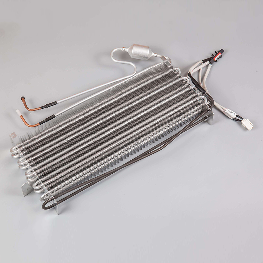 Refrigerant evaporation core component
