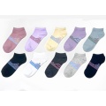 Embroidered collision color solid short tube girl socks