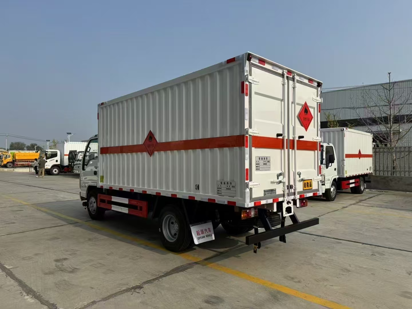 ISUZU Dangerous Goods Transport Cargo Truck
