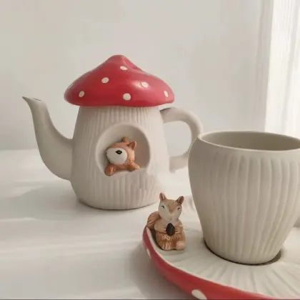 Creative Mushroom-Shaped Tableware for Fun Dining