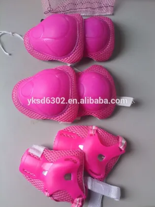 kneecap/whisper sanitary pads