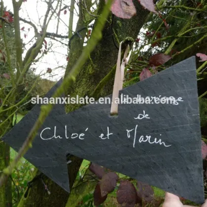 Arrows shape slate park signpost