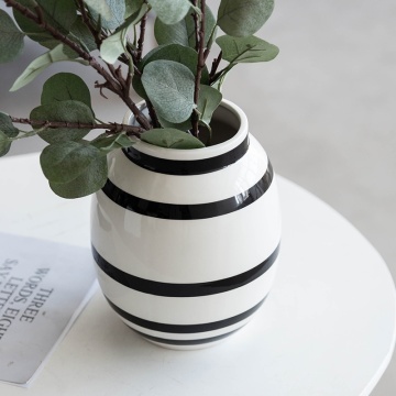 Modern Nordic style zebra stripes vase