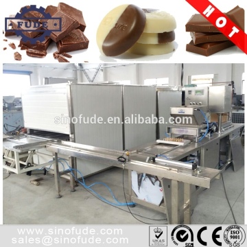 Small automatic chocolate molding machine