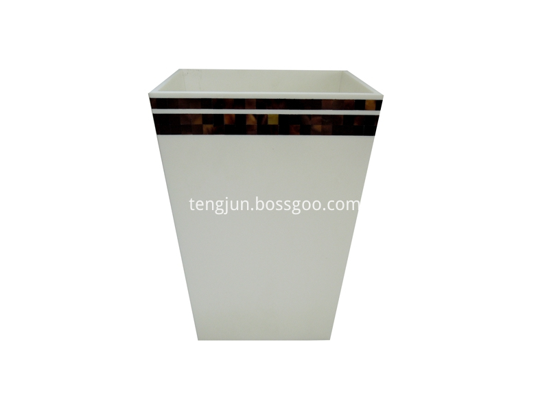 pen shell trash bin, dustbin