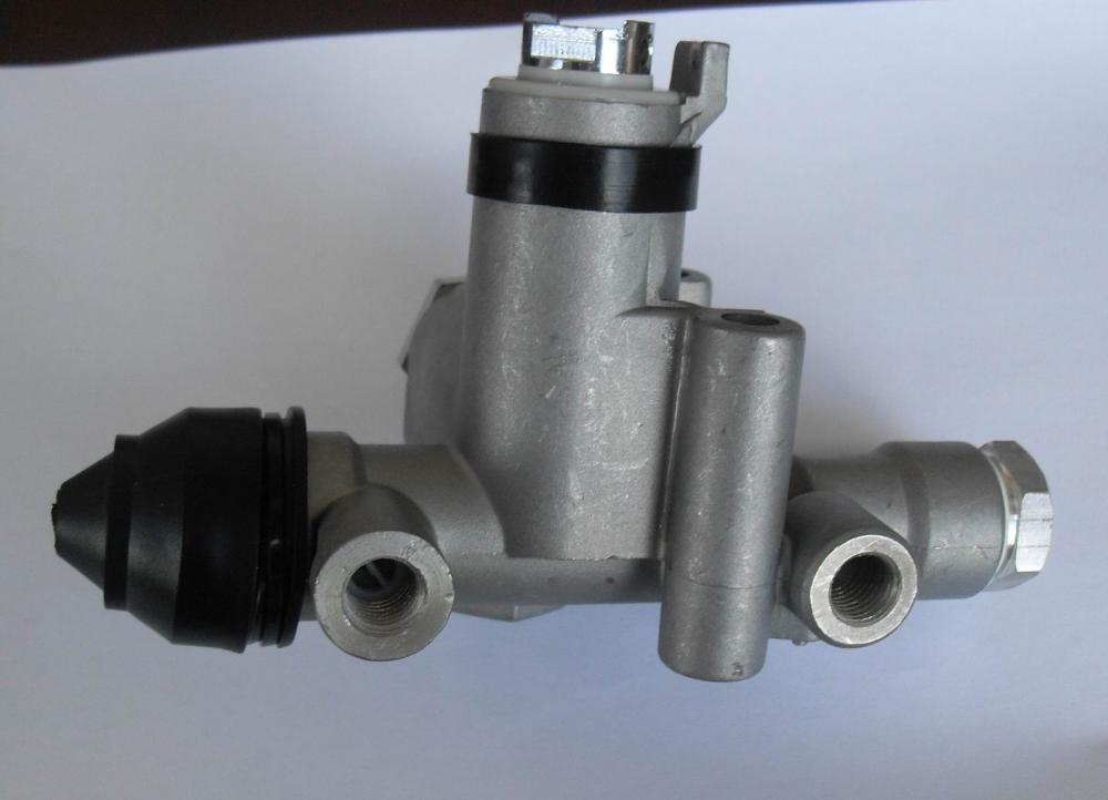 LEVELLING VALVES FOR TRAILERS