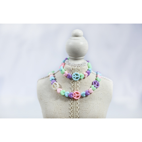 Süßwarenfarbe des süßen Mädchens Liebe & Friedenssymbol Halskette Set
