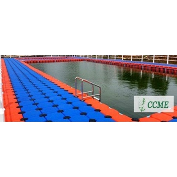 Floating Swimming pool water park floating pontoons