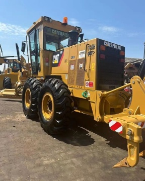 EPA and CE Certified 90% New Japanese Hang Kui Cat 140H Used Grader for Road Surface Repair