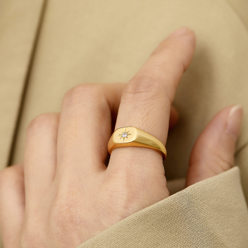 Kreatywny Pinky Matte 18K Gold Gold North Star Cyrron Pierścień dla kobiet