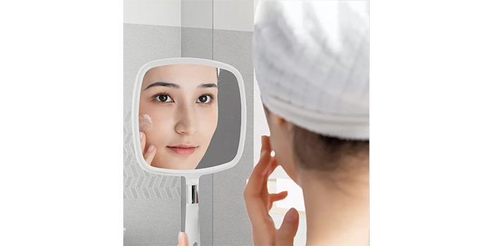 hand mirror