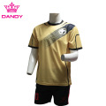 Camisas de futebol sublimadas em ouro