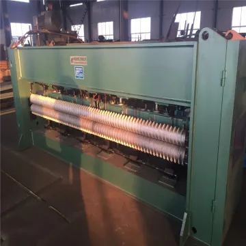 Middle speed needle punching machine for jacket interlining