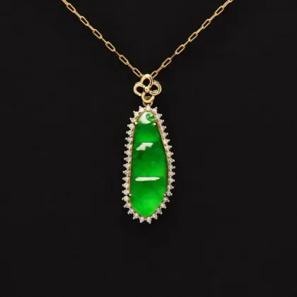 Imperial Green Jadeite Jade Yokohama Bean Pendant