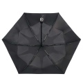 Paraguas manual ligero para uso diario.