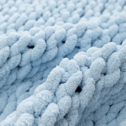 Amazon: Stylish Home Decor - Crochet Cable Weighted Chenille Chunky Knitted Blankets
