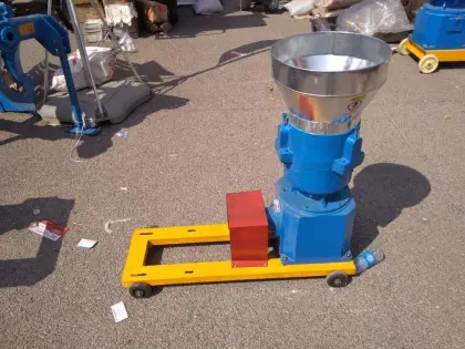 les feuilles de luzerne cardeuse paille boulettes