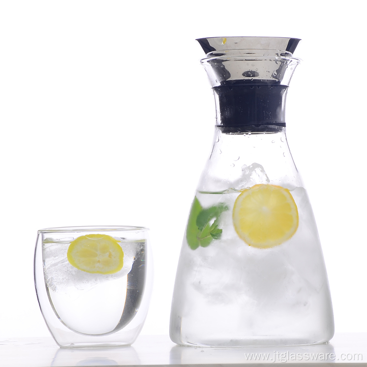 Pitcher With Stainless Steel Silicone Lid