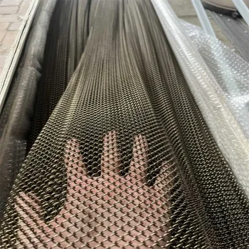 Antique Gold Spiral Woven Mesh Curtain for Bathroom & Hotel