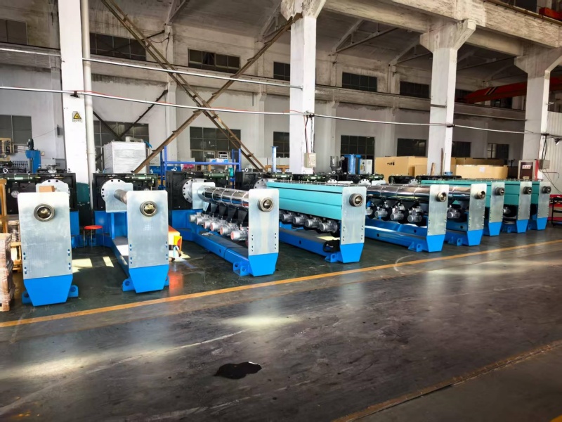 Línea de extrusión de cables de alimentación.