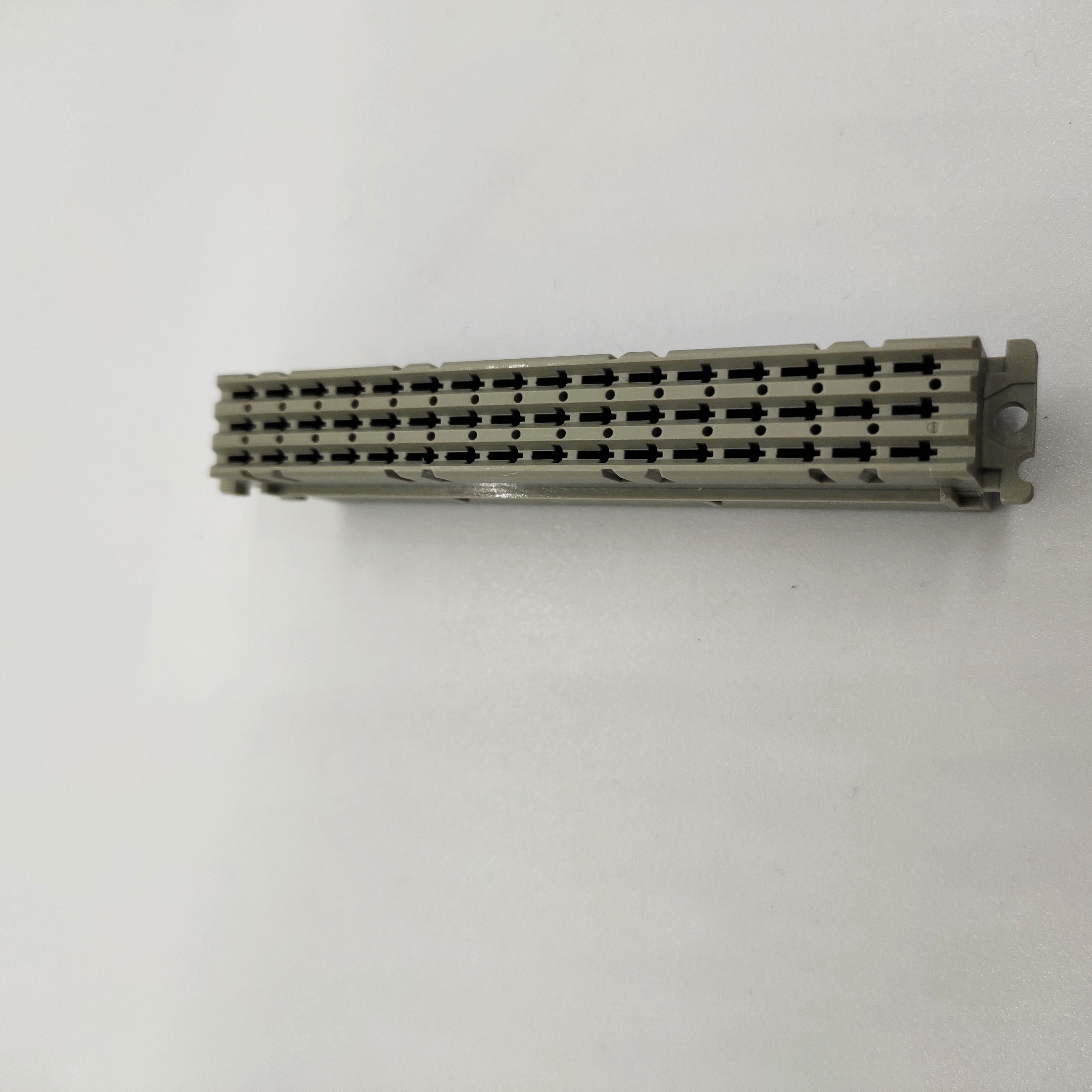 Din Power F Type Three Row Female Crimp