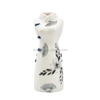 Personalized Hand-Painted Chinese Porcelain Wedding Vase