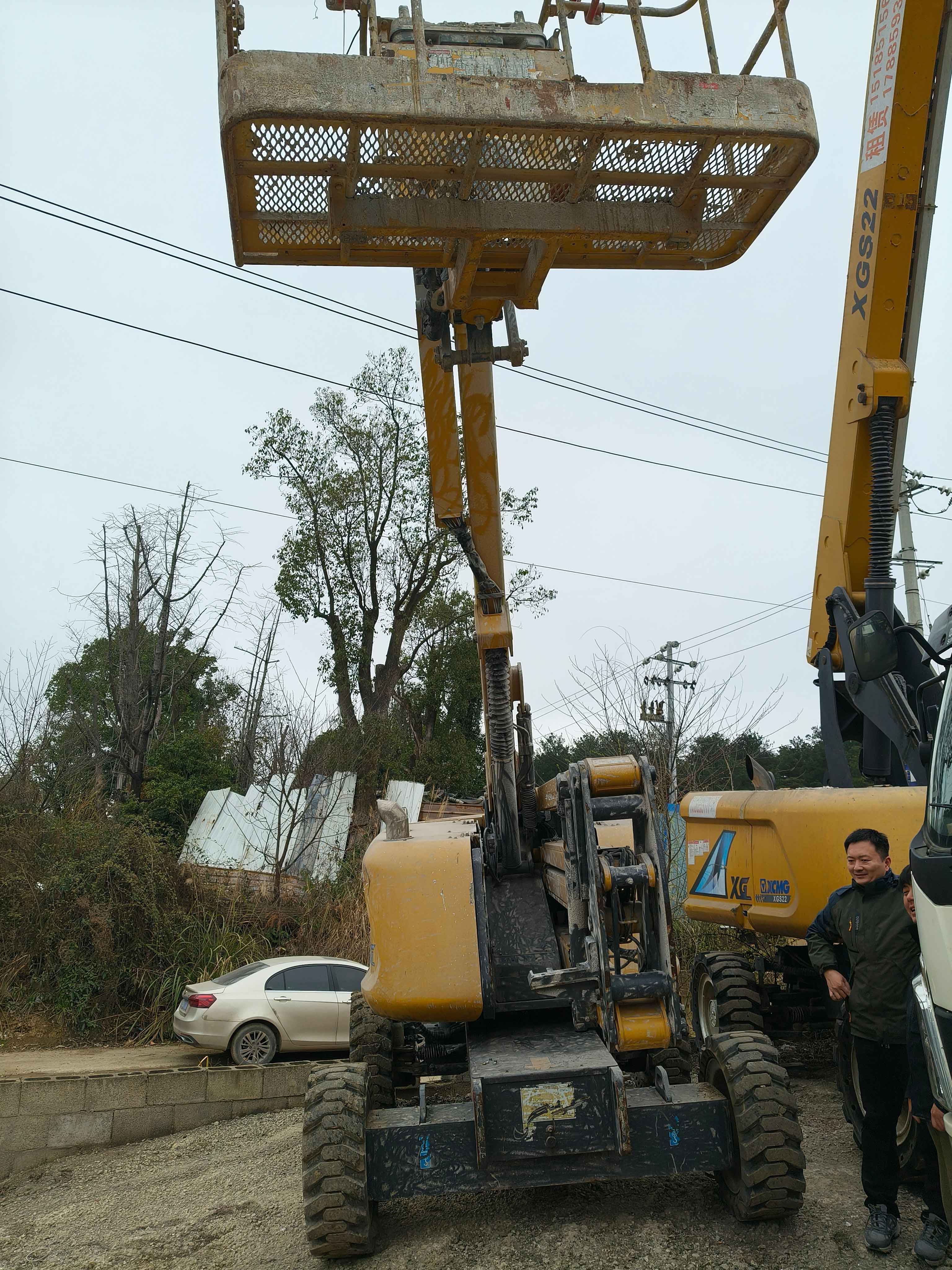 used-articulated-boom-lifts-for-sale