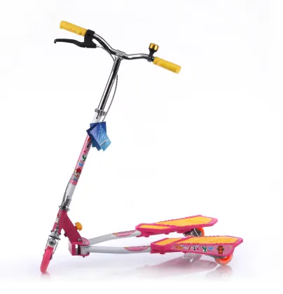 Dual-Pedal Scooter Kid Patents Wing Scooter