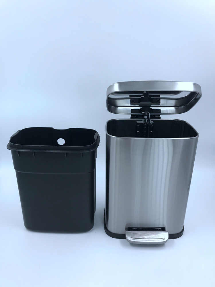 Stainnless Steel Trash Can