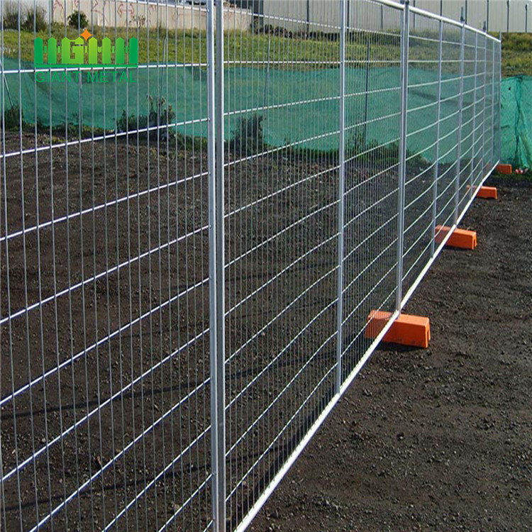 Temporary construction fence panels