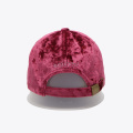 Casquette de baseball en velours en daim rouge