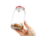 Limpar uma jarra de conservas de vidro de 650 ml com tampa