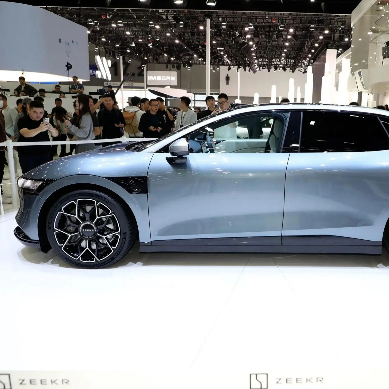 Car Zeekr 007 New Energy Vehicle 870km