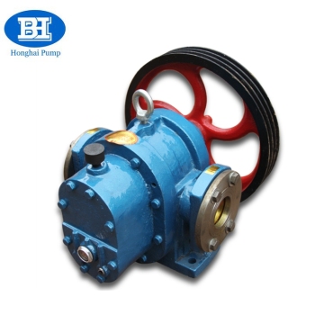 Belt and pulley driven thick oil lobed rotor pump