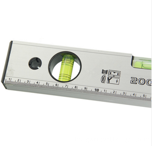 Magnetic spirit level flat level