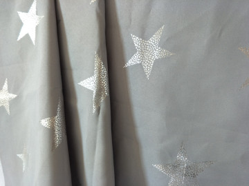 Shinning Star 음 판매 테이블 천